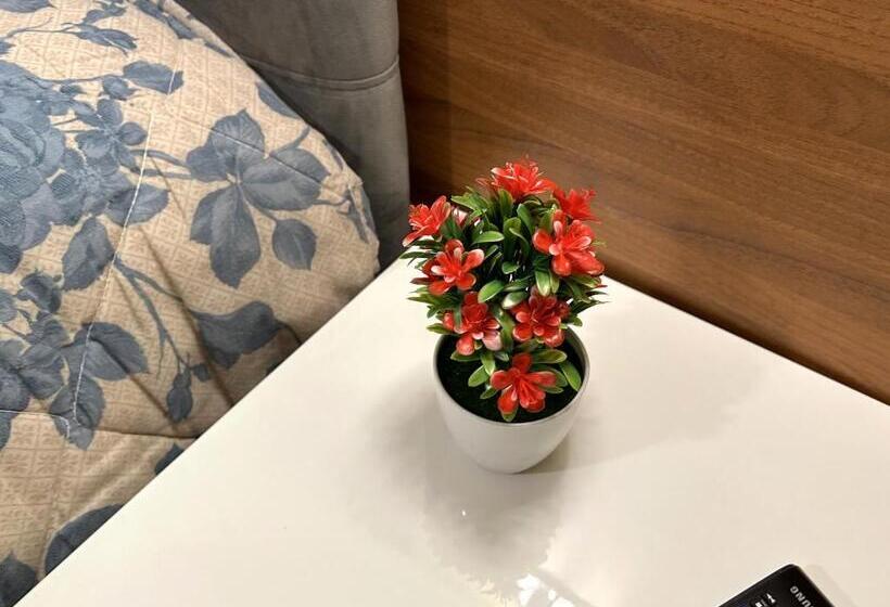 هتل Agriturismo La Mora