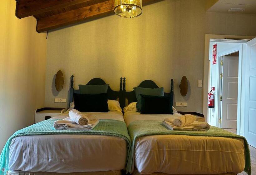 Отель Casa Palacio Reina De Tardajos