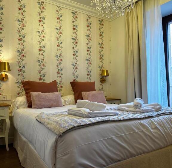 Отель Casa Palacio Reina De Tardajos