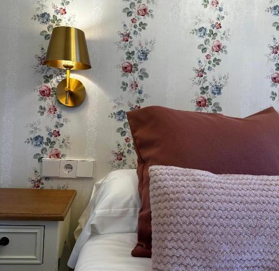 Отель Casa Palacio Reina De Tardajos