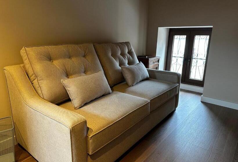 Отель Casa Palacio Reina De Tardajos