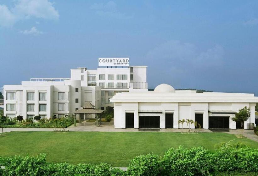 בית מלון כפרי Courtyard By Marriott Gorakhpur