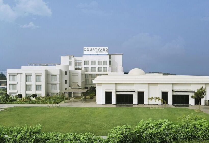בית מלון כפרי Courtyard By Marriott Gorakhpur