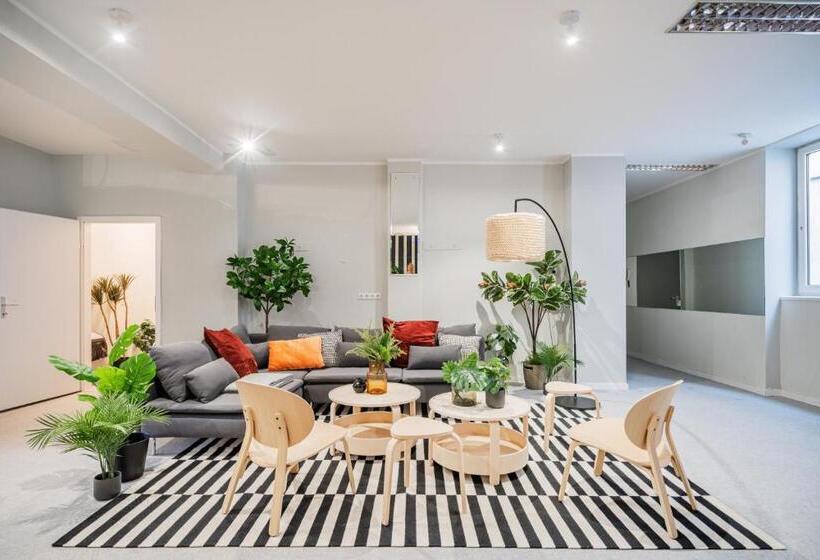 هتل کپسول Cubes By Tegetthoff