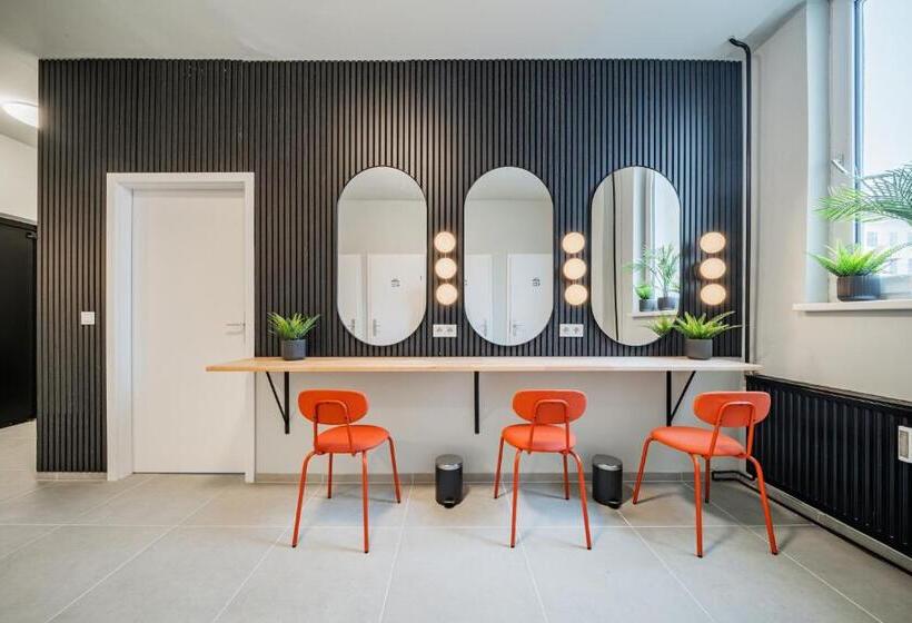 هتل کپسول Cubes By Tegetthoff