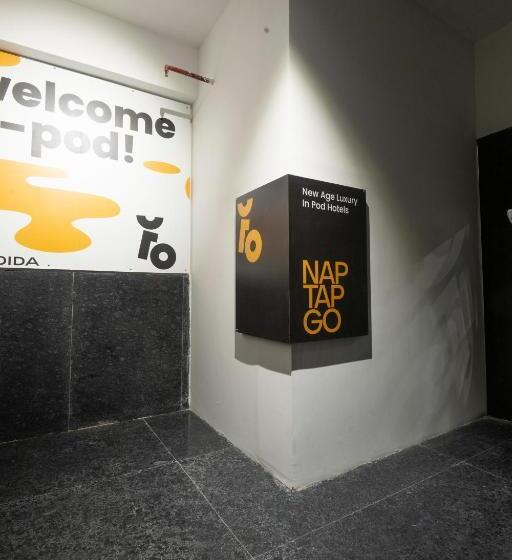 カプセルホテル Naptapgo, Noida 63 Metro   Japanese Capsule Family Suite   Lounge, Cafe, Wi Fi
