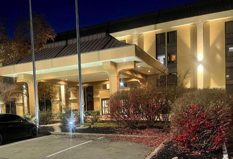 فندق Days Inn By Wyndham Englewood Dayton Airport