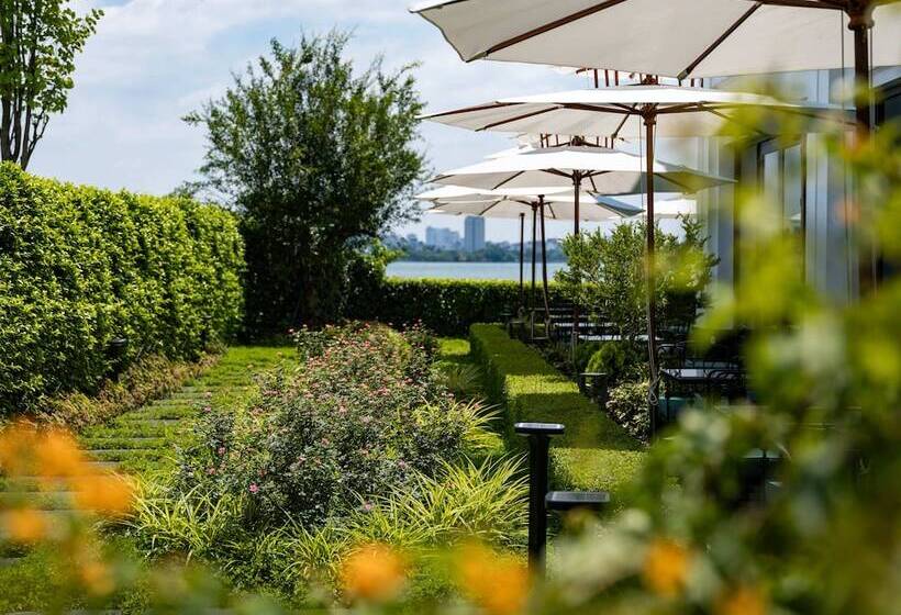 هتل Elegant Mansion 88