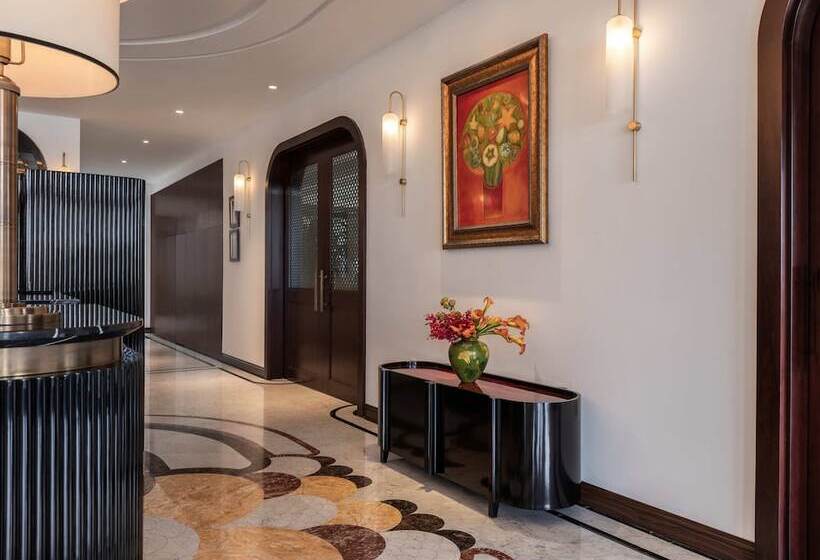 هتل Elegant Mansion 88