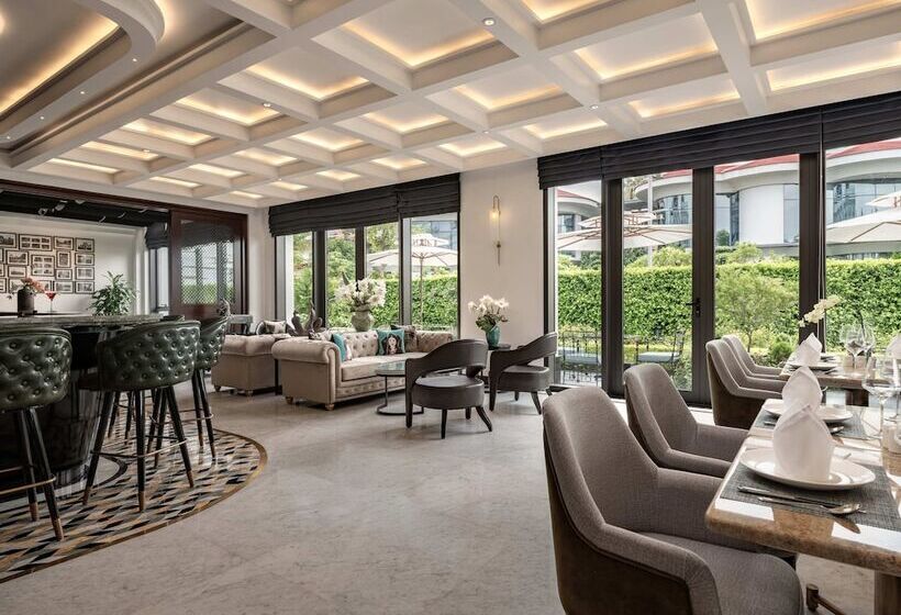 هتل Elegant Mansion 88