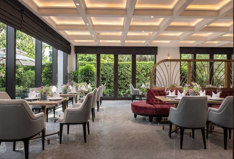 هتل Elegant Mansion 88