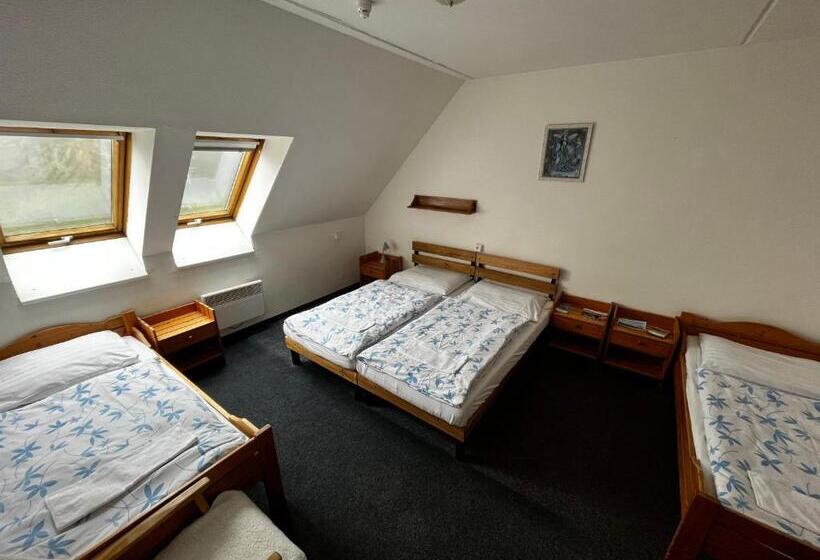 בית מלון כפרי Figura