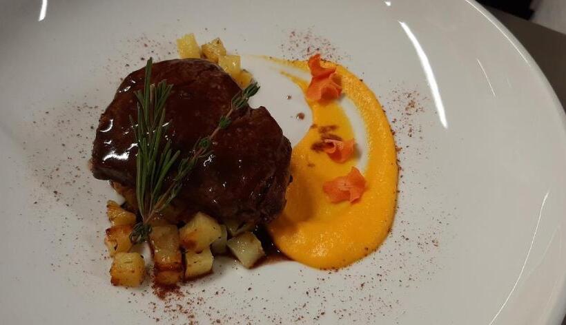 Отель Gasthof Pension Innerhütt