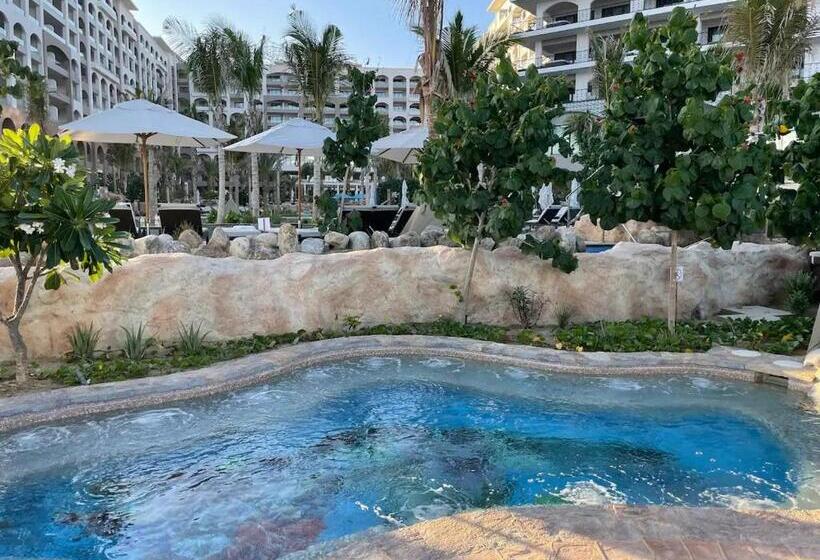 Отель Gorgeous Suite Ocean View