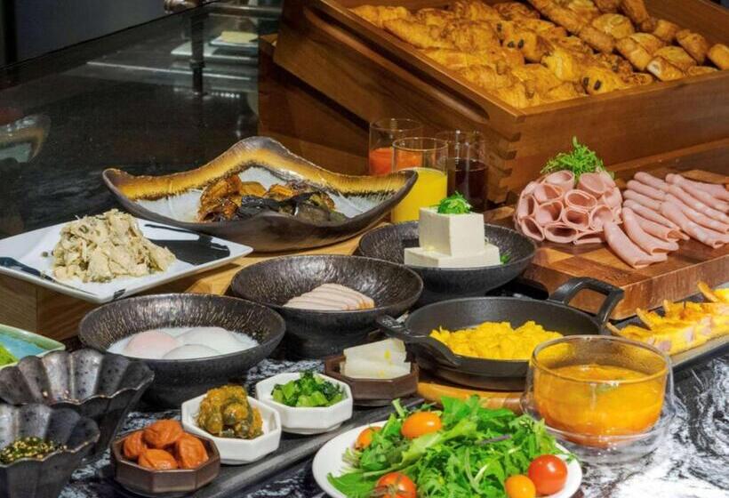 هتل Grand Mercure Lake Biwa Resort & Spa
