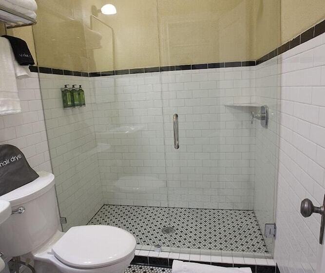 Отель Greyhound Inn