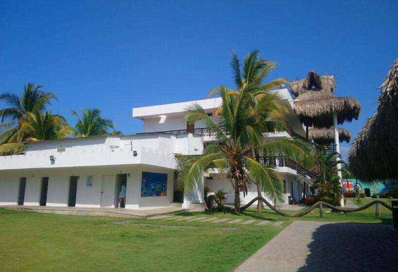 בית מלון כפרי Los Tambos Del Caribe Beach