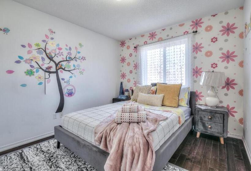 فندق Luxury Villas In Ajax And Scarborough