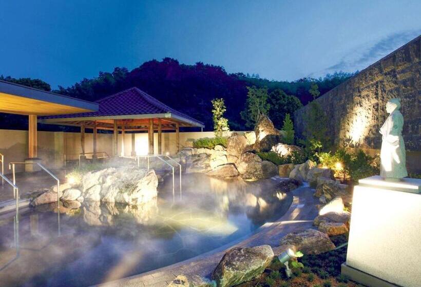 فندق Mercure Kochi Tosa Resort & Spa