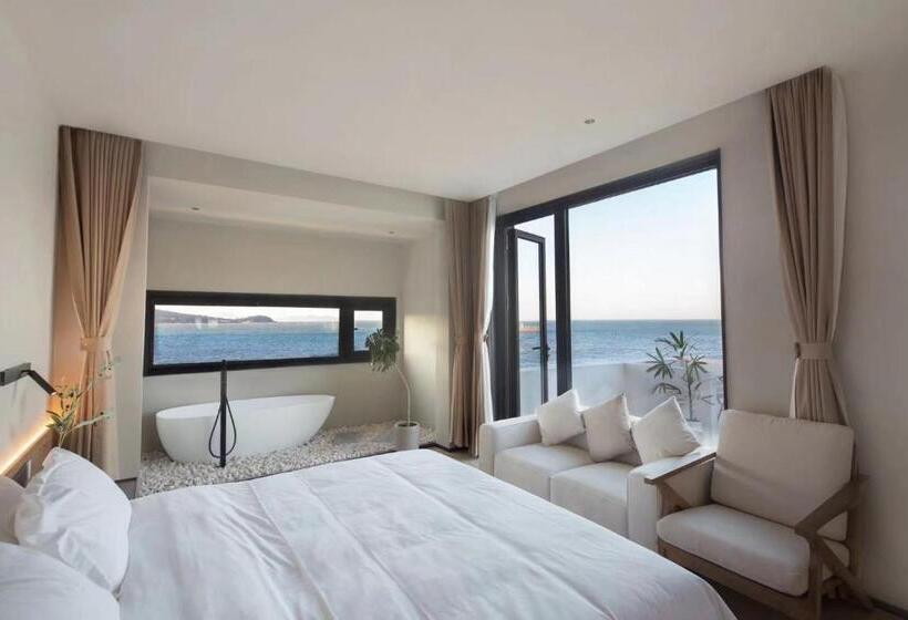 Отель Moya Homestay  Qingdao Laoshan Scenic Area Yangkou Store