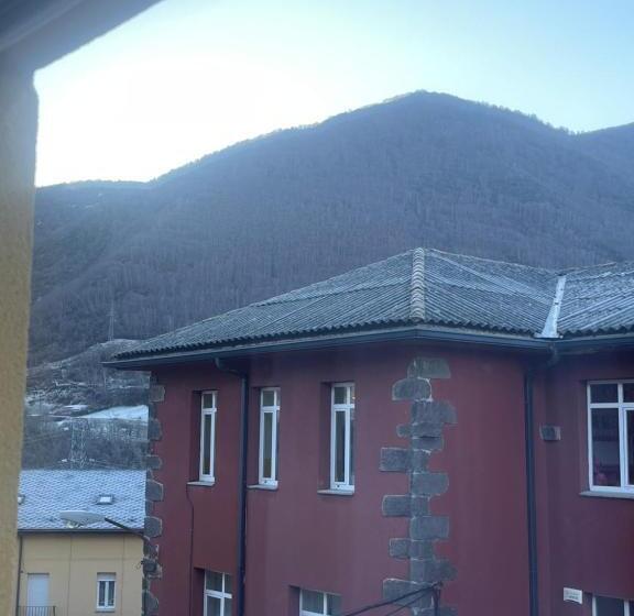 فندق Orquídea Real