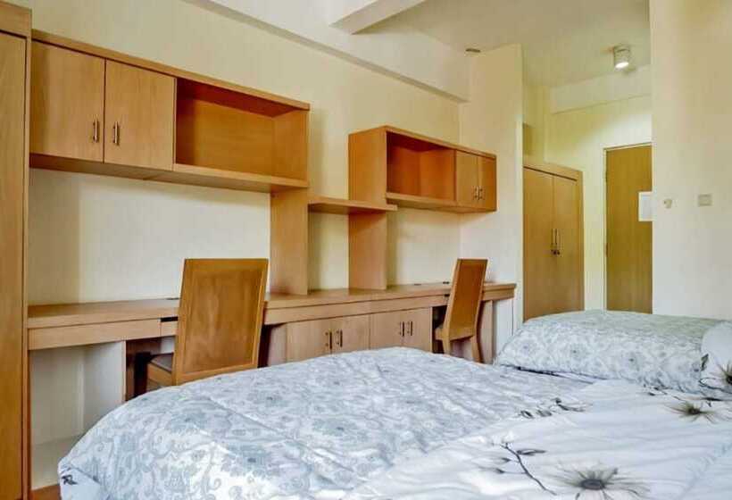 ホテル Oyo 93383 Wisma Kencana Puteri