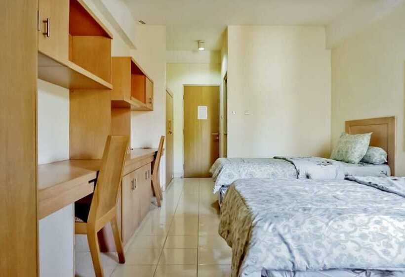 ホテル Oyo 93383 Wisma Kencana Puteri