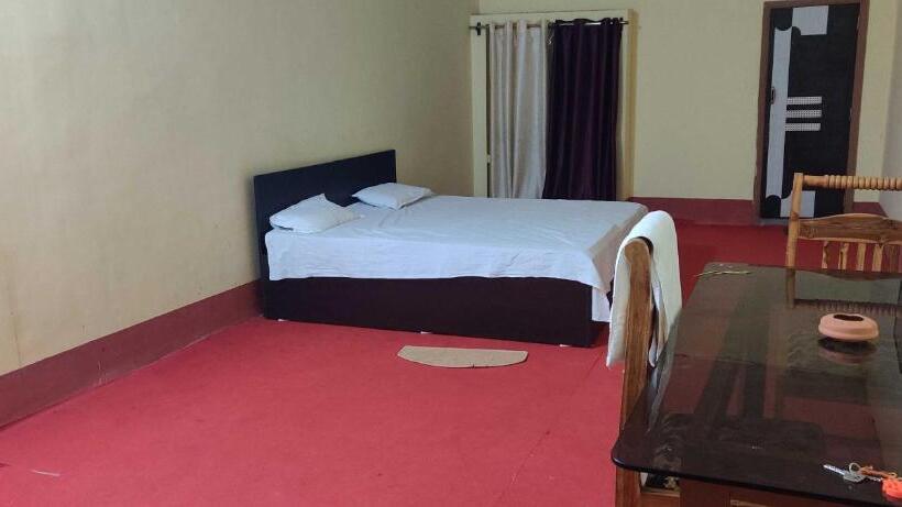 فندق Oyo Heera Palace