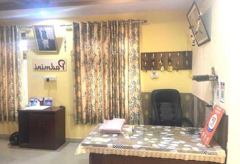 Отель Oyo Padmini Heritage