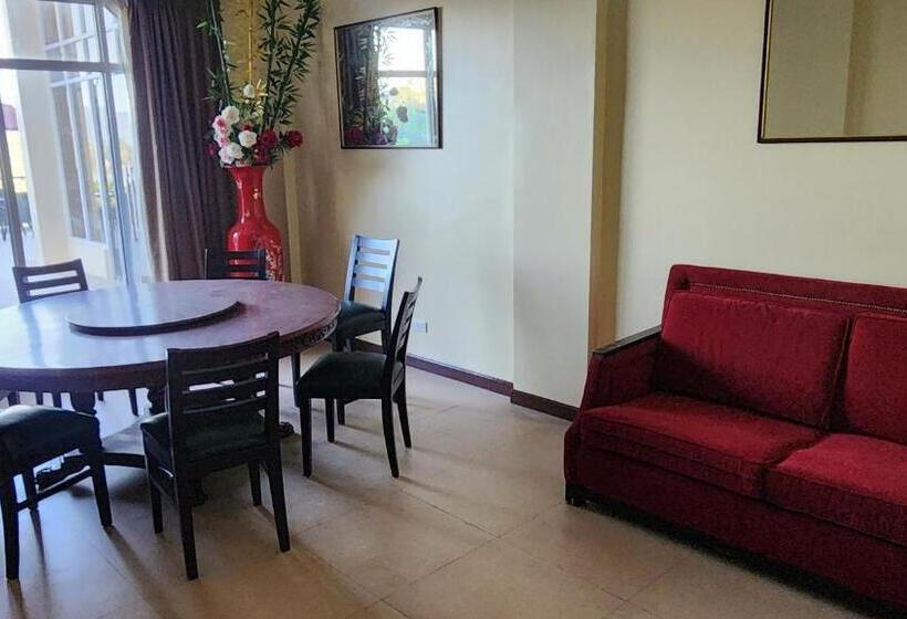 هتل Palacio Puerto Princesa