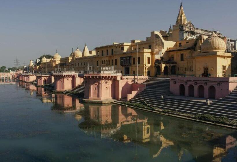 فندق Park Inn By Radisson Ayodhya