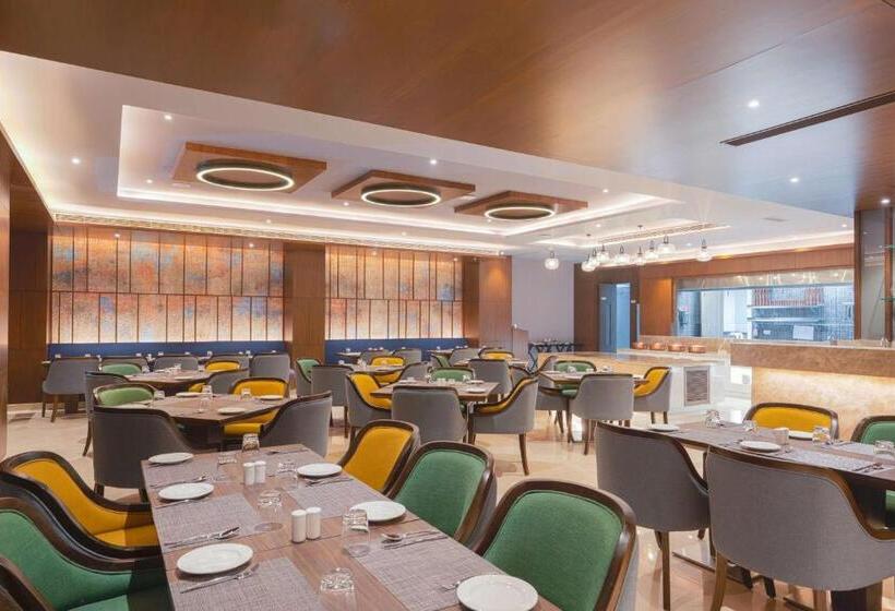 فندق Park Inn By Radisson Ayodhya