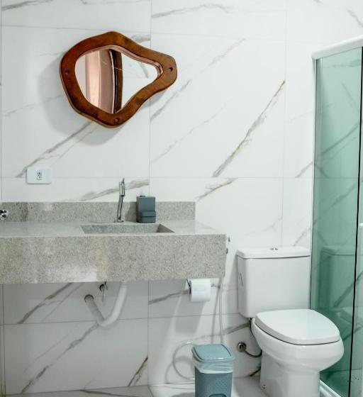 ホテル Pousada E Restaurante Garoupa