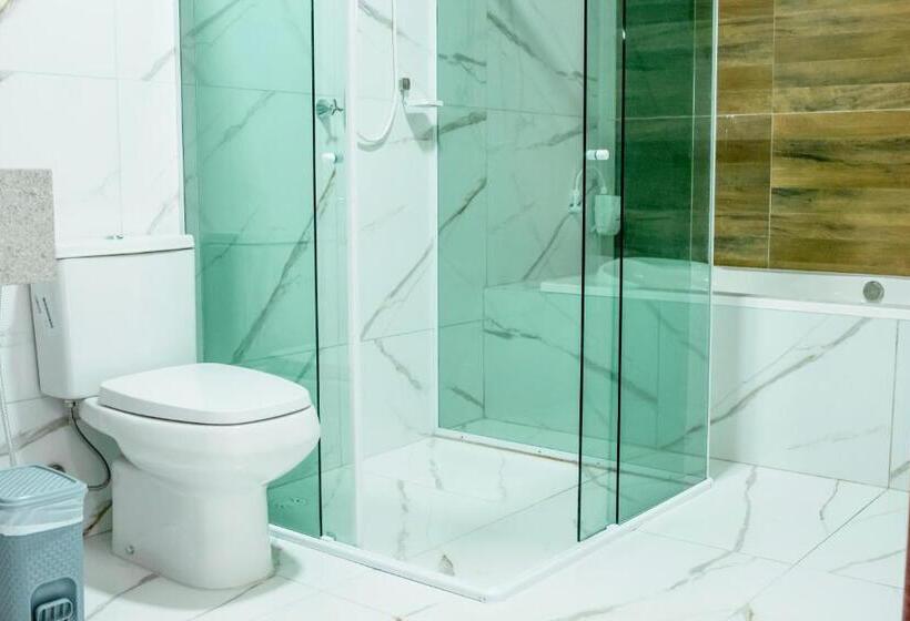 ホテル Pousada E Restaurante Garoupa