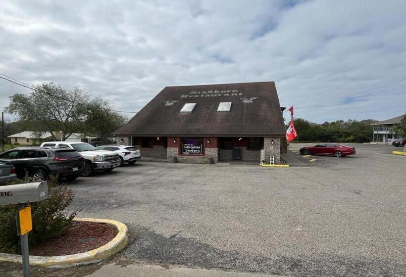 فندق Regency Inn By Oyo Three Rivers