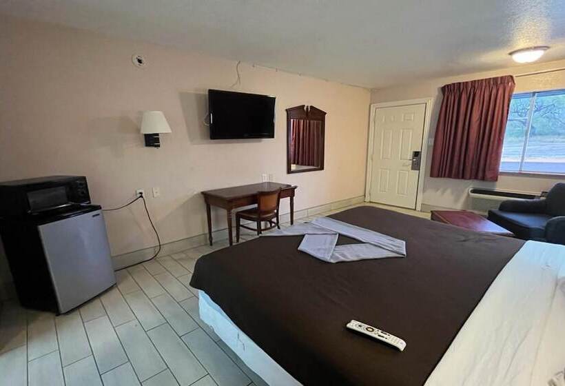 فندق Regency Inn By Oyo Three Rivers