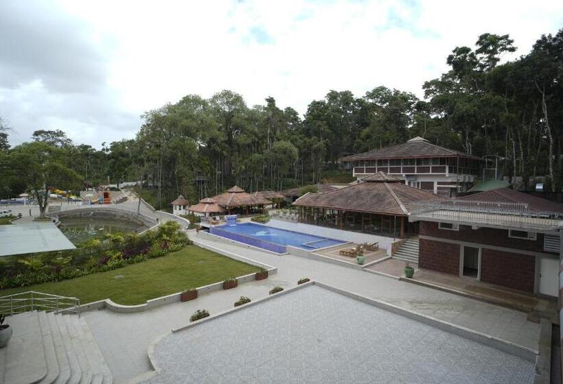 בית מלון כפרי Regenta Resort Sakleshpur