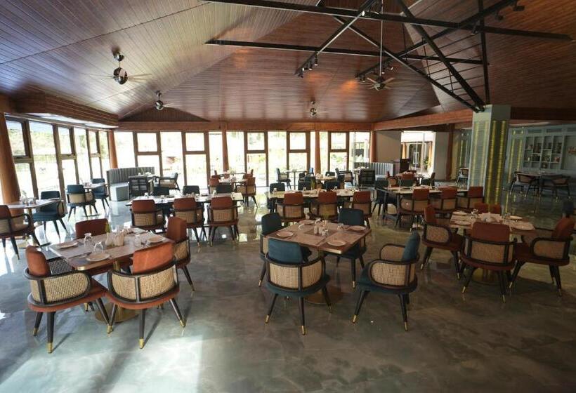 בית מלון כפרי Regenta Resort Sakleshpur