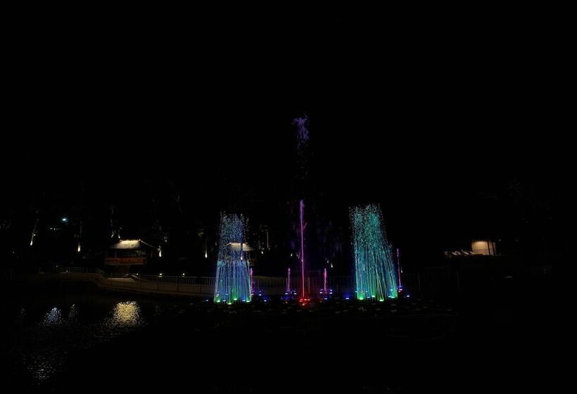 בית מלון כפרי Regenta Resort Sakleshpur