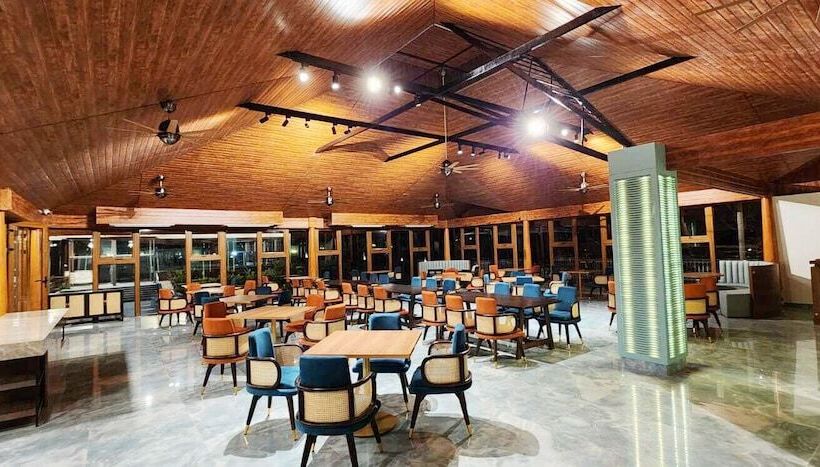 בית מלון כפרי Regenta Resort Sakleshpur