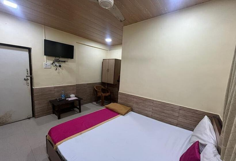 酒店 Sai Parikrama