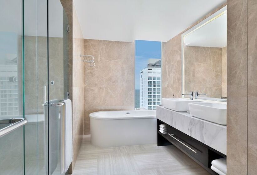 Отель Sheraton Colombo