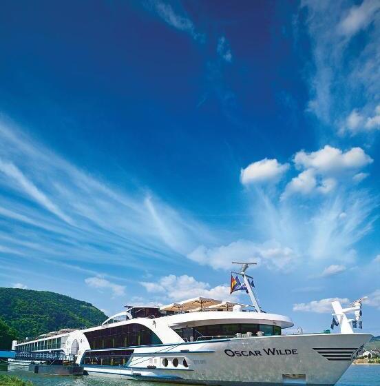 هتل Ship Ms Oscar Wilde