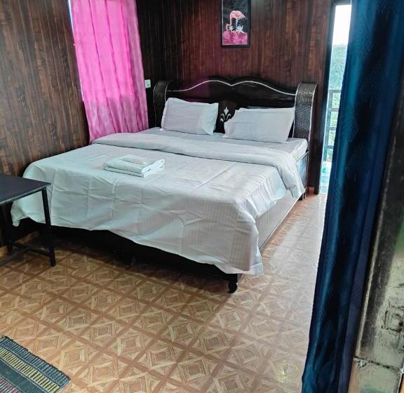 فندق Shivam Hillview