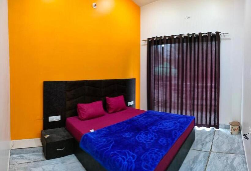 בית מלון כפרי Shree Bageshwar Inn