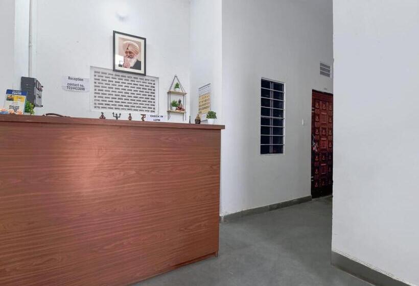 Отель Shree Kanha