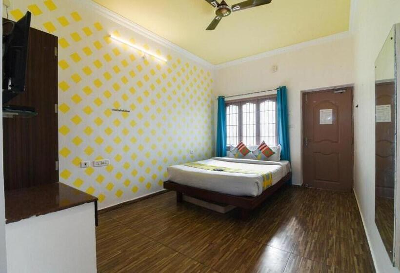 בית מלון כפרי Silver Breeze Residency