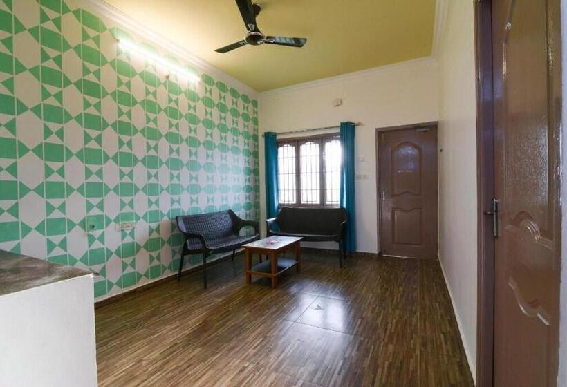 בית מלון כפרי Silver Breeze Residency