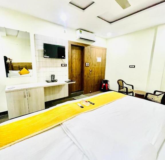 Hotel Sm International Madhav