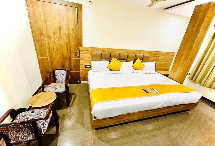 Hotel Sm International Madhav